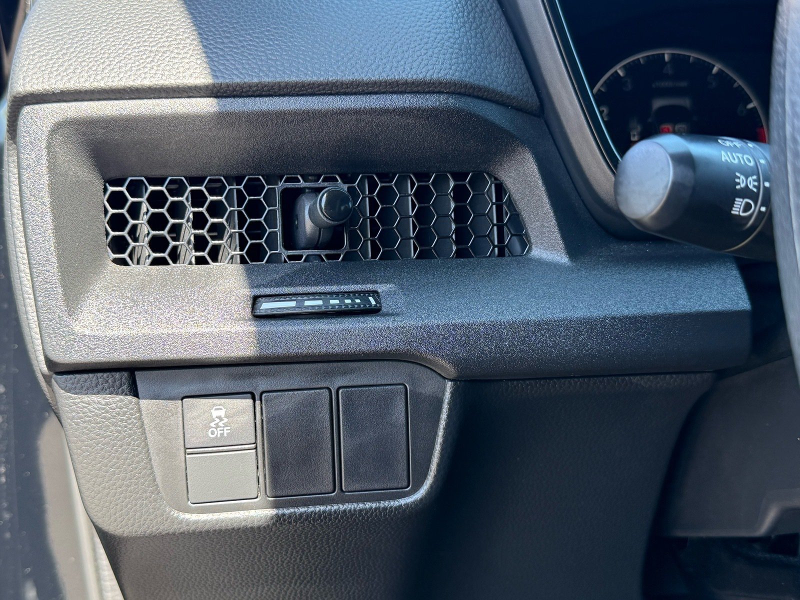 Used 2025 Honda CR-V EX image 15