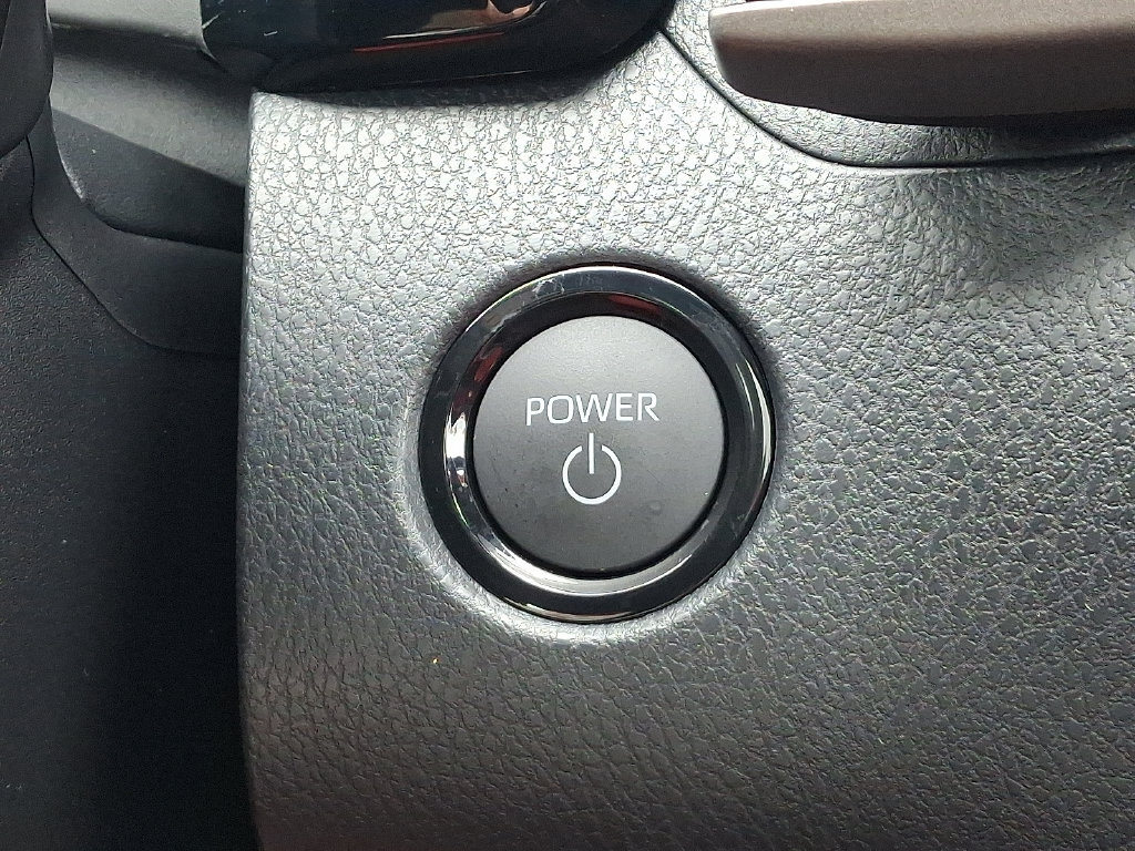 Used 2026 Toyota Camry XSE FWD image 25