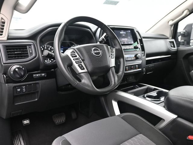 Used 2024 Nissan Titan SV w/ SV Convenience Package image 21