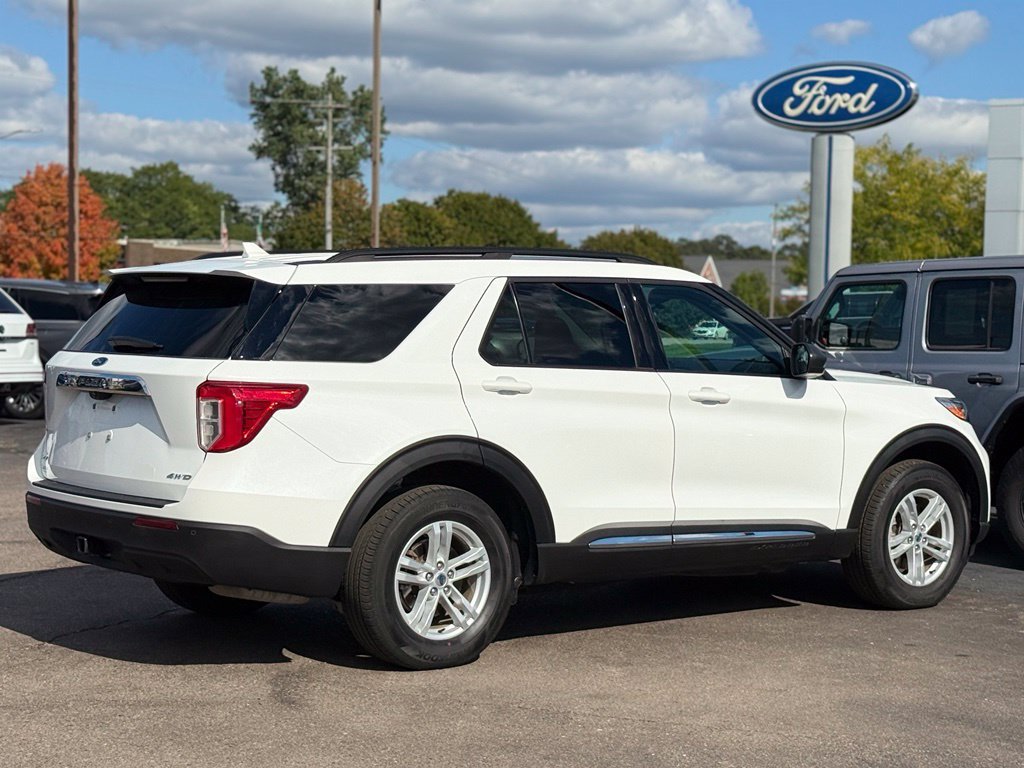 Certified 2024 Ford Explorer XLT w/ Class IV Trailer Tow Package AWD/4WD image 31