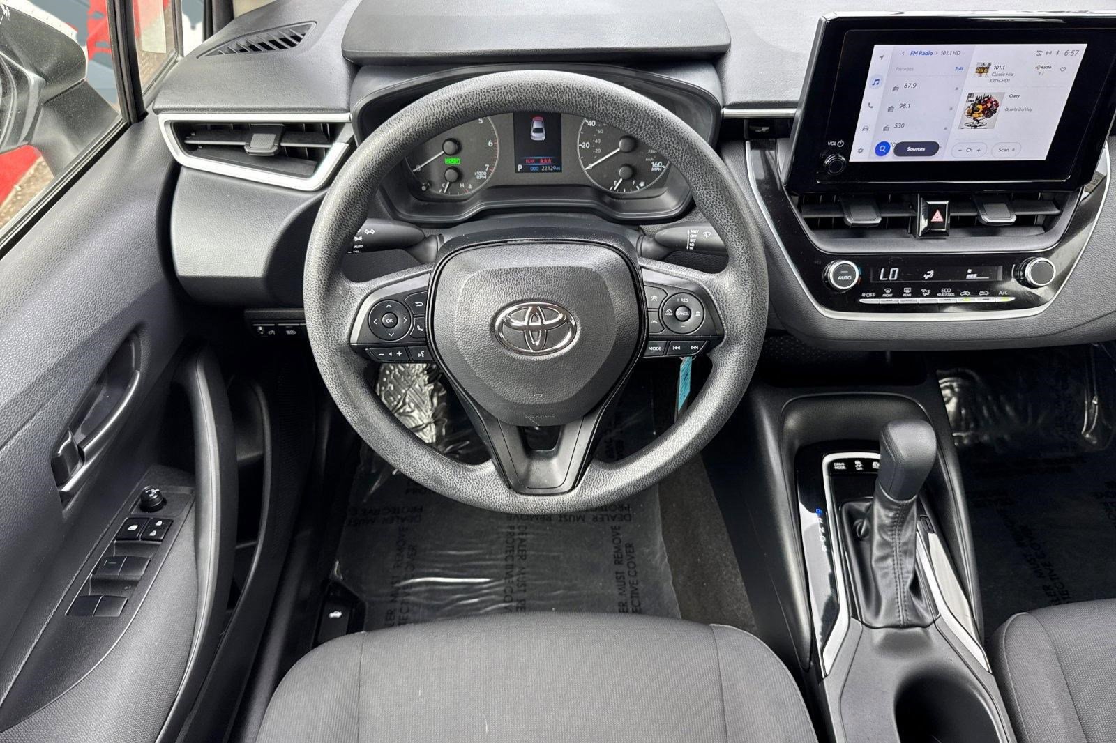 Used 2024 Toyota Corolla LE FWD image 27