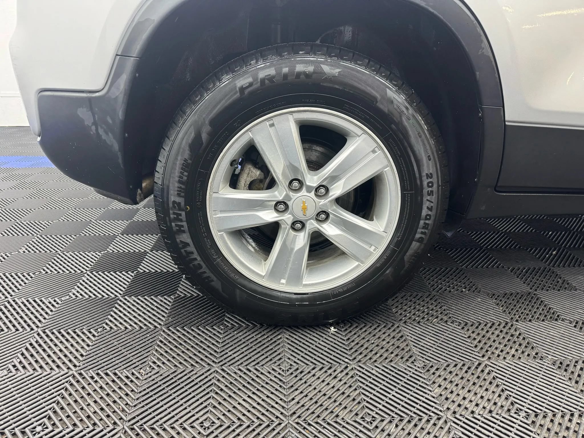 Used 2018 Chevrolet Trax LS AWD/4WD image 3