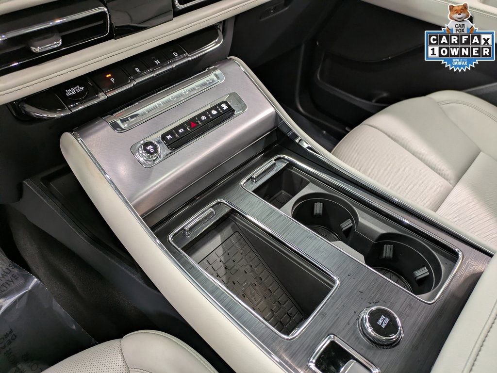 Certified 2025 Lincoln Aviator AWD image 14