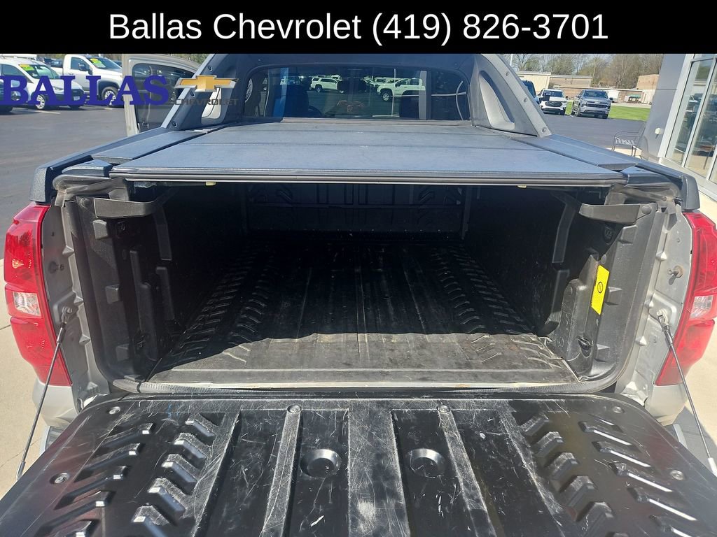 Used 2010 Chevrolet Avalanche LT w/ Luxury Package AWD/4WD image 25