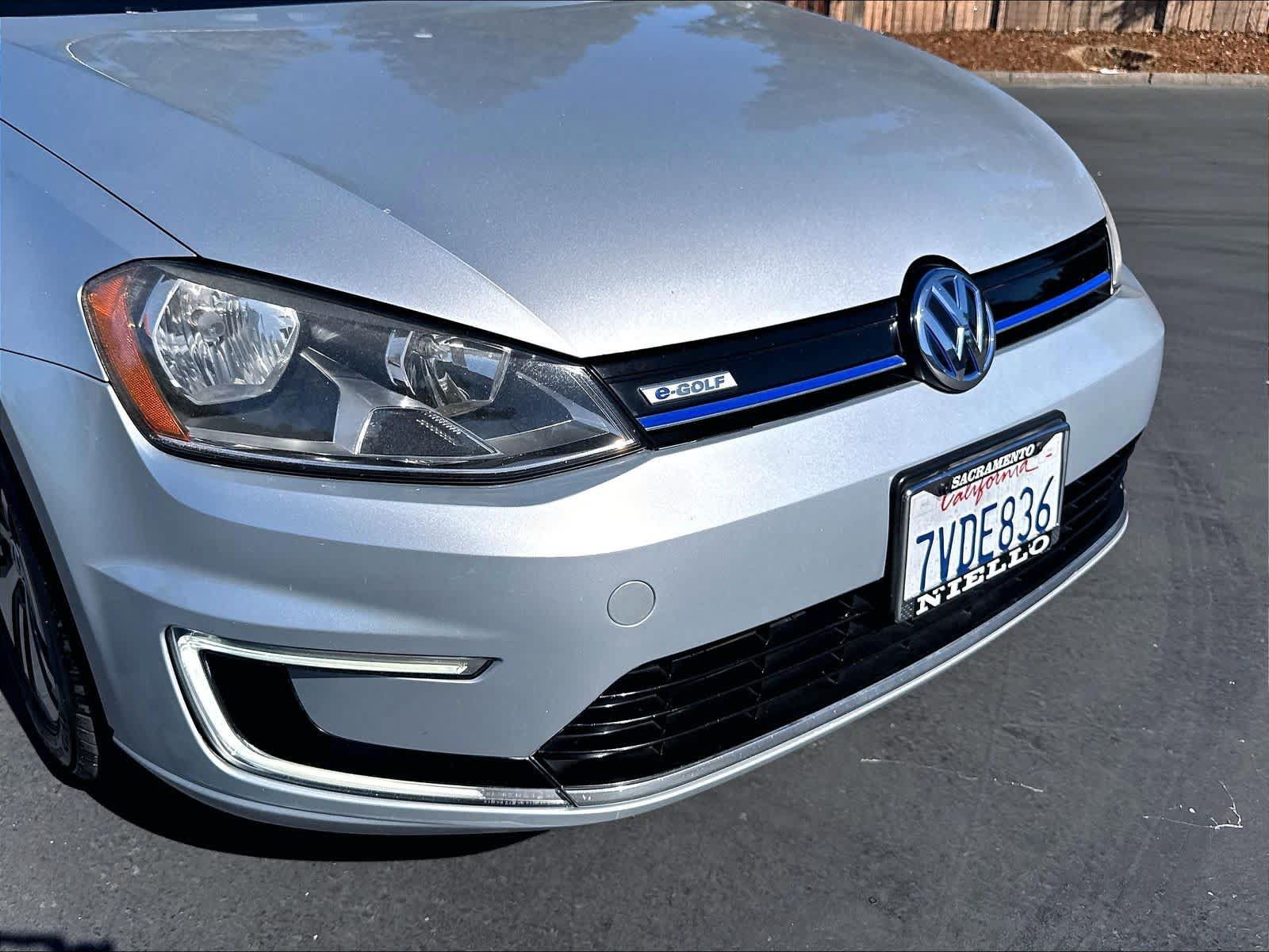 Used 2016 Volkswagen e-Golf SE w/ DC Fast Charging Package FWD image 34