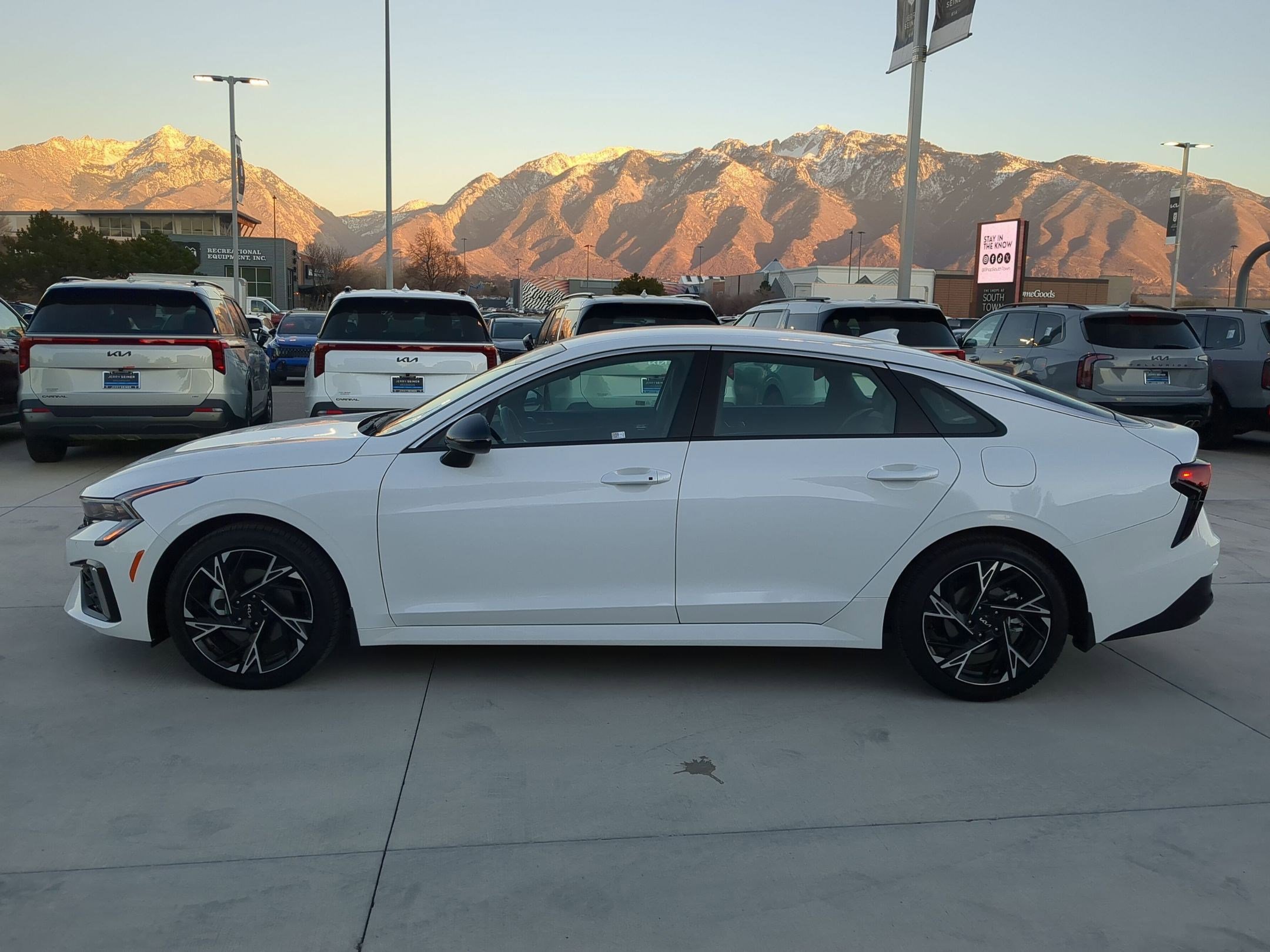 Certified 2025 Kia K5 GT-Line image 2