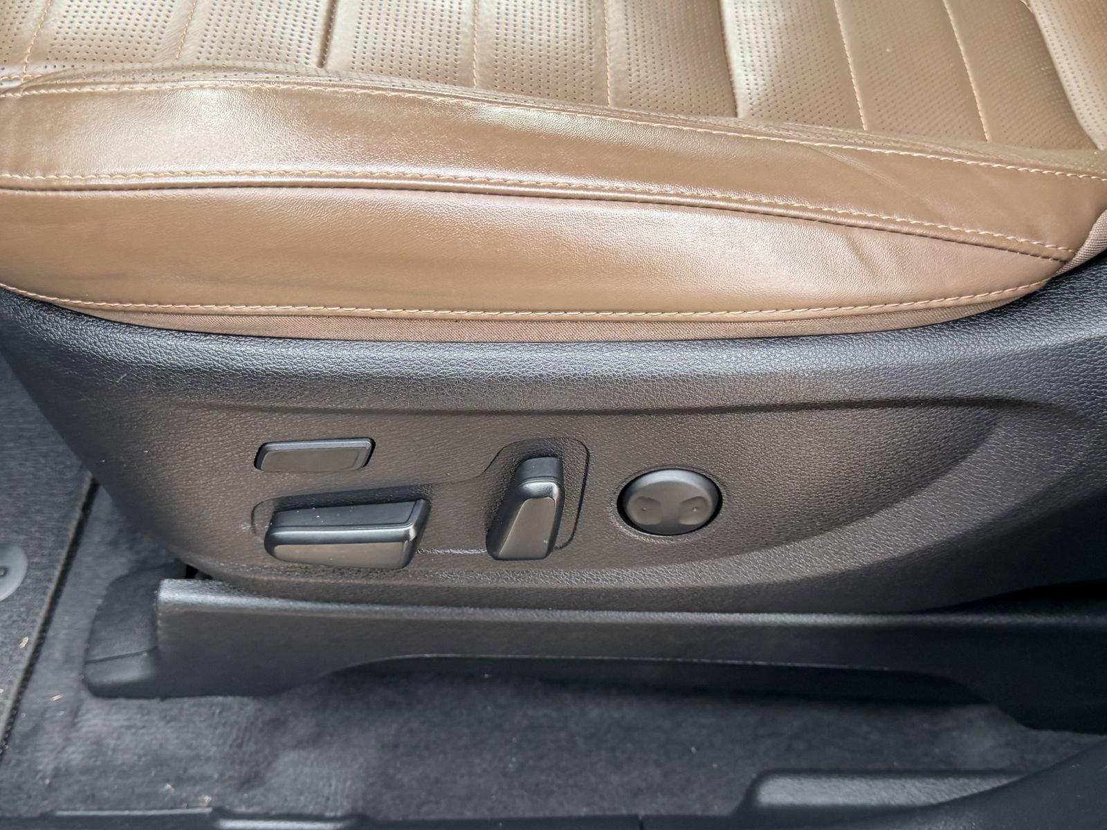 Used 2021 Kia Telluride SX w/ SX Prestige Package image 26