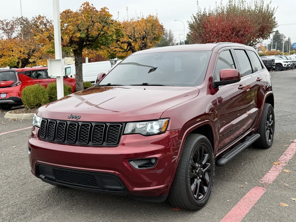 Used 2021 Jeep Grand Cherokee Laredo X image 5