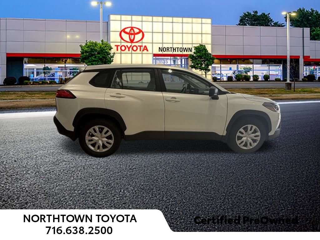 Used 2023 Toyota Corolla Cross L image 12
