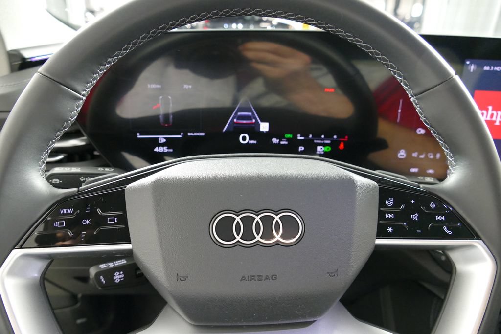 Certified 2025 Audi Q5 Premium w/ Convenience Package AWD/4WD image 17