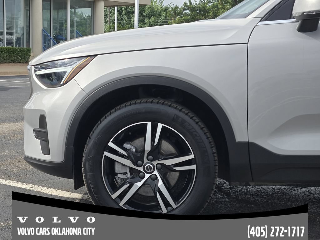Certified 2025 Volvo XC40 B5 Core AWD/4WD image 6