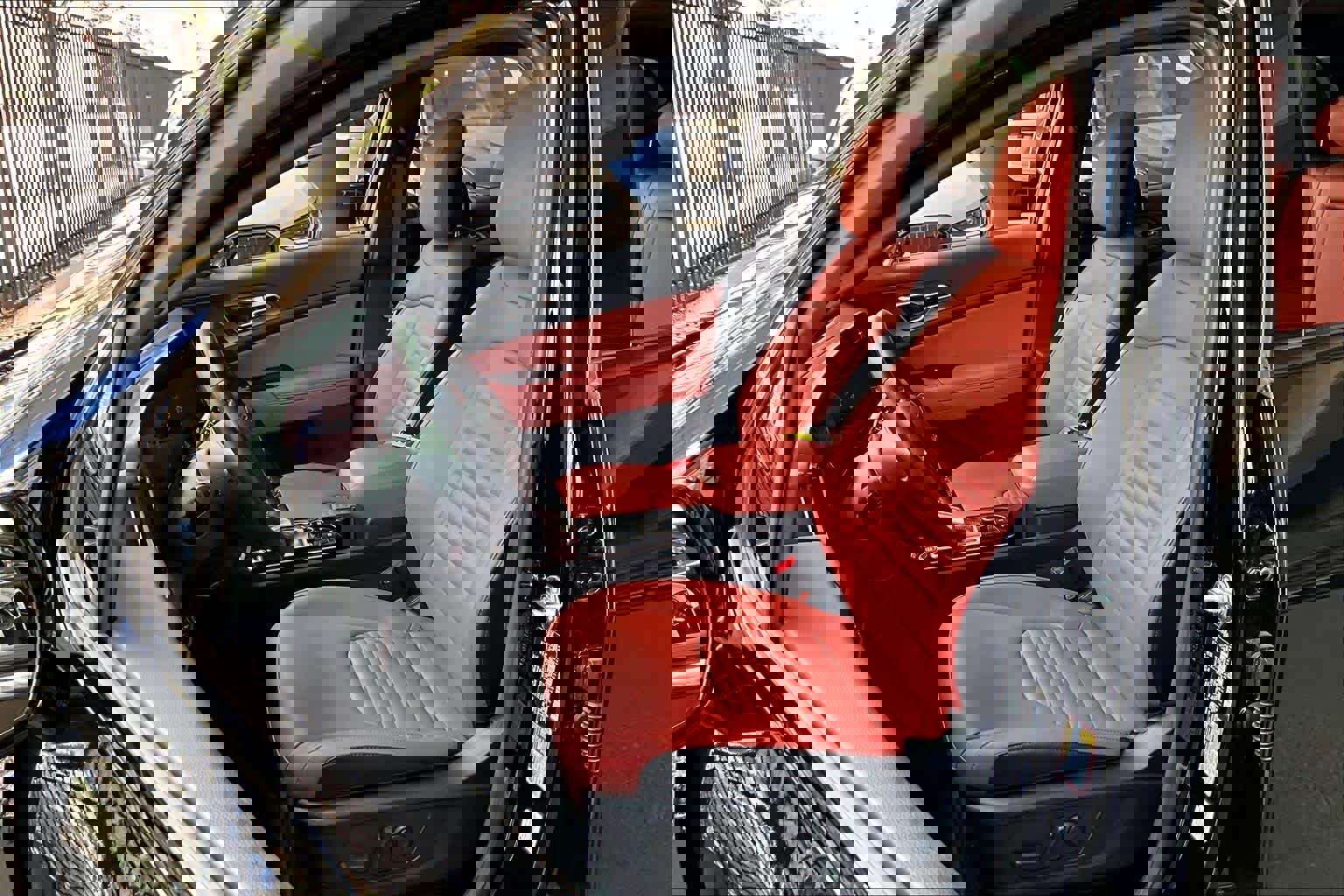 Used 2025 Kia Sportage SX image 7