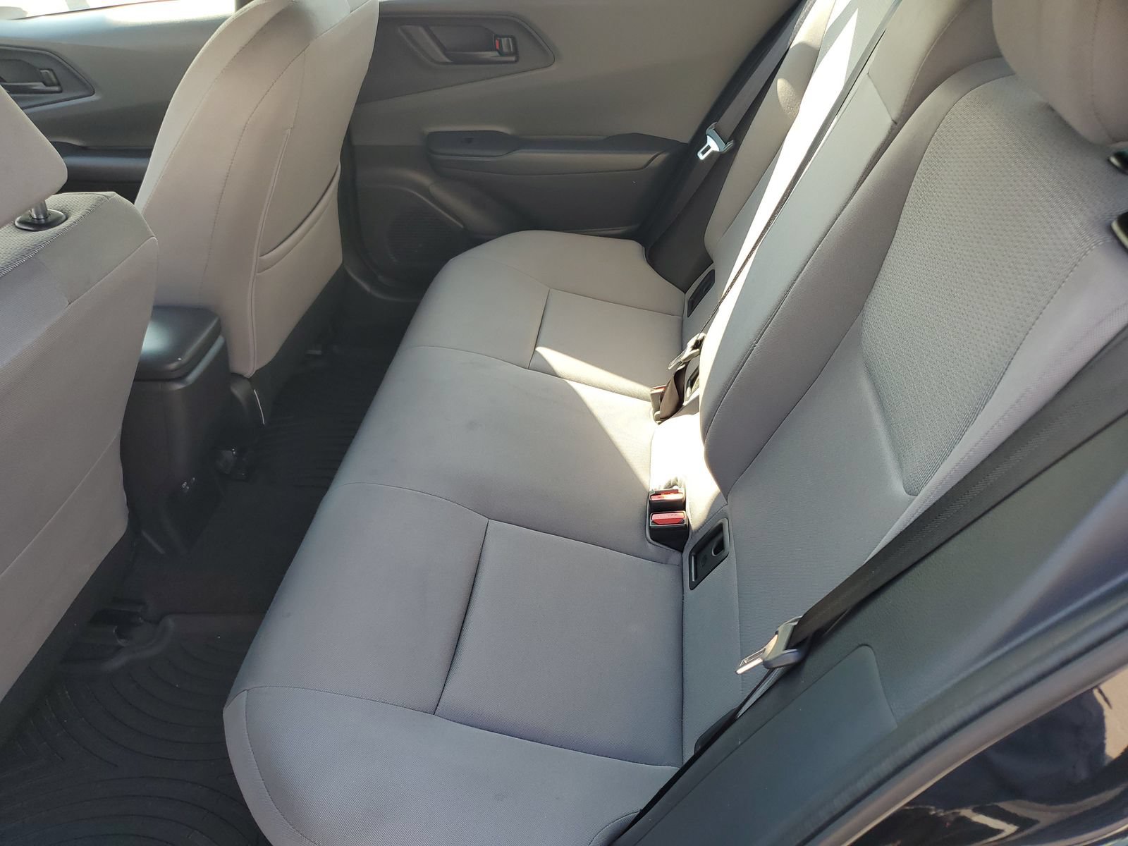 Certified 2025 Toyota Prius LE FWD image 12
