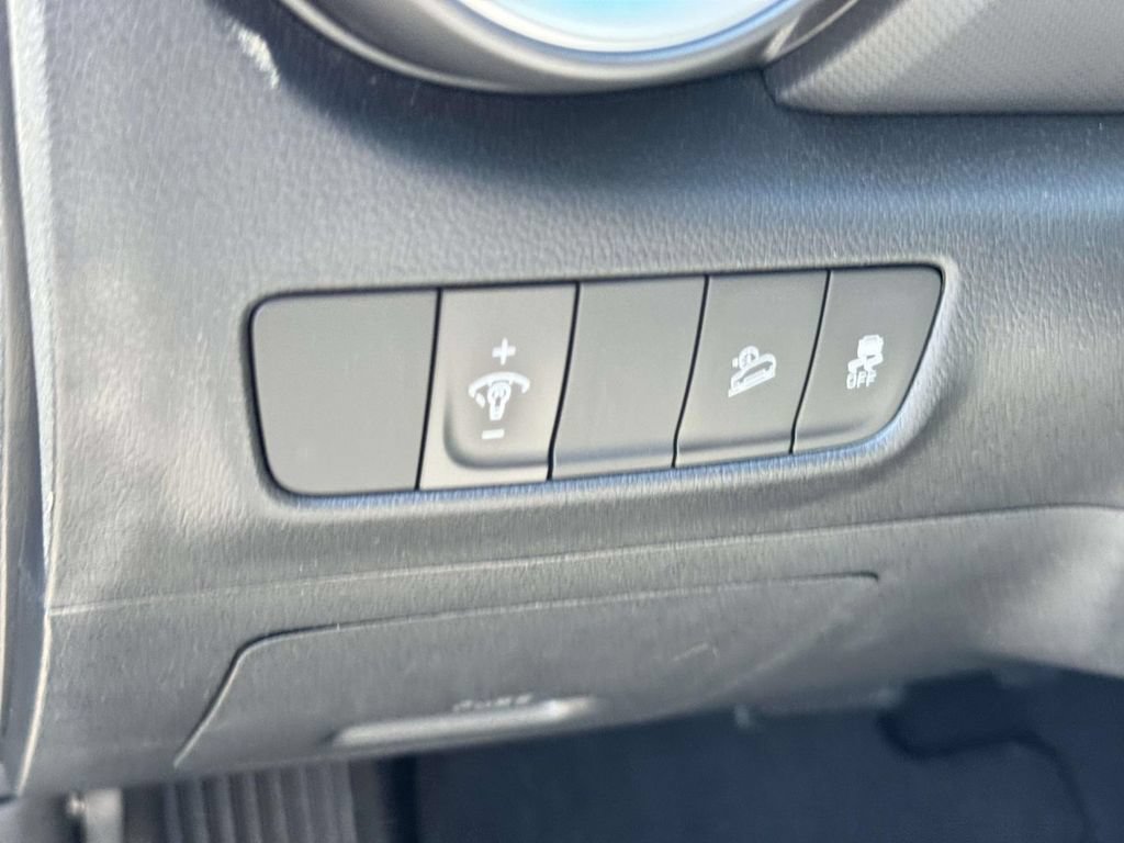 Used 2023 Hyundai Kona SEL AWD/4WD image 18