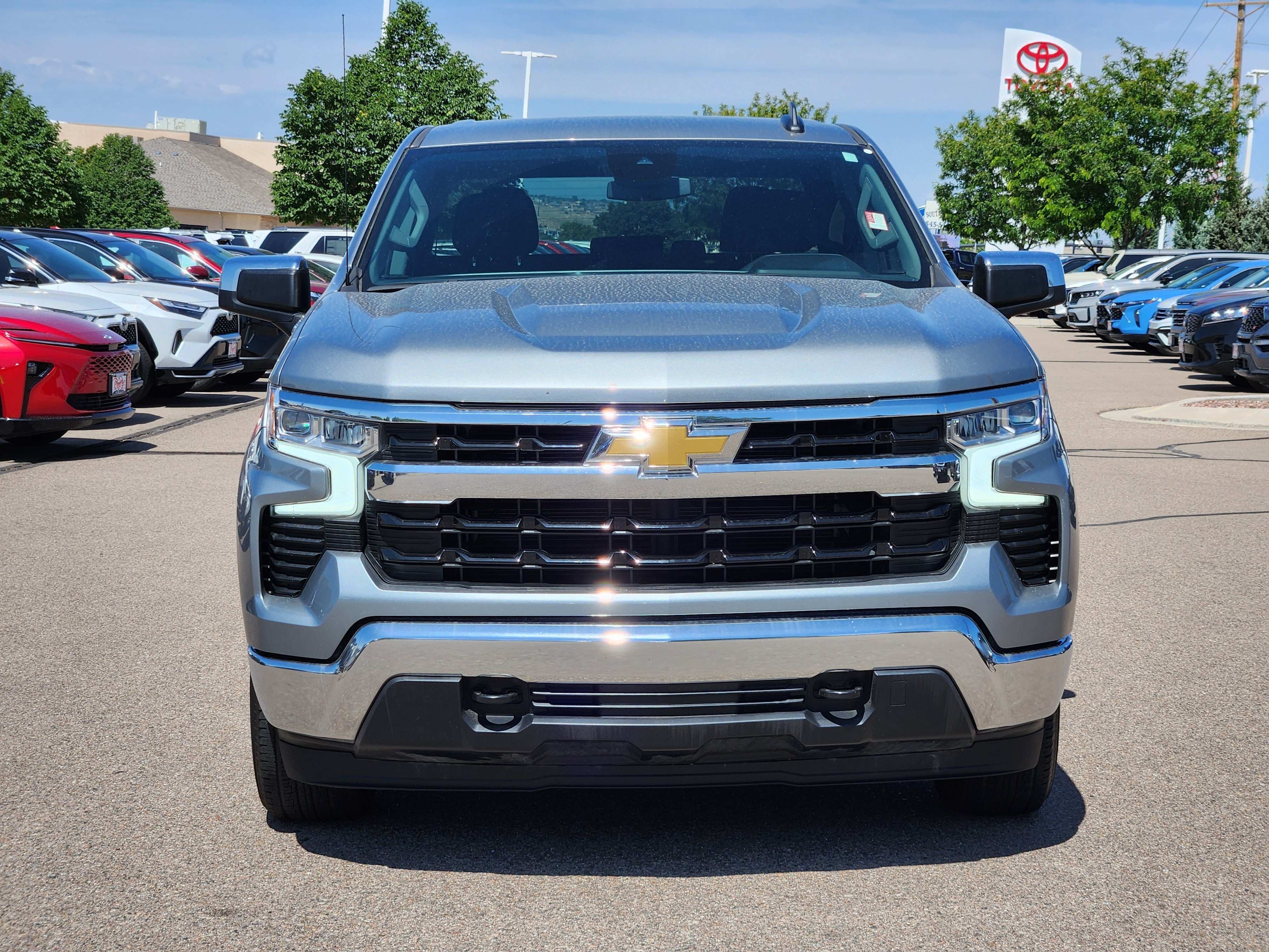 Used 2025 Chevrolet Silverado 1500 LT AWD/4WD image 5