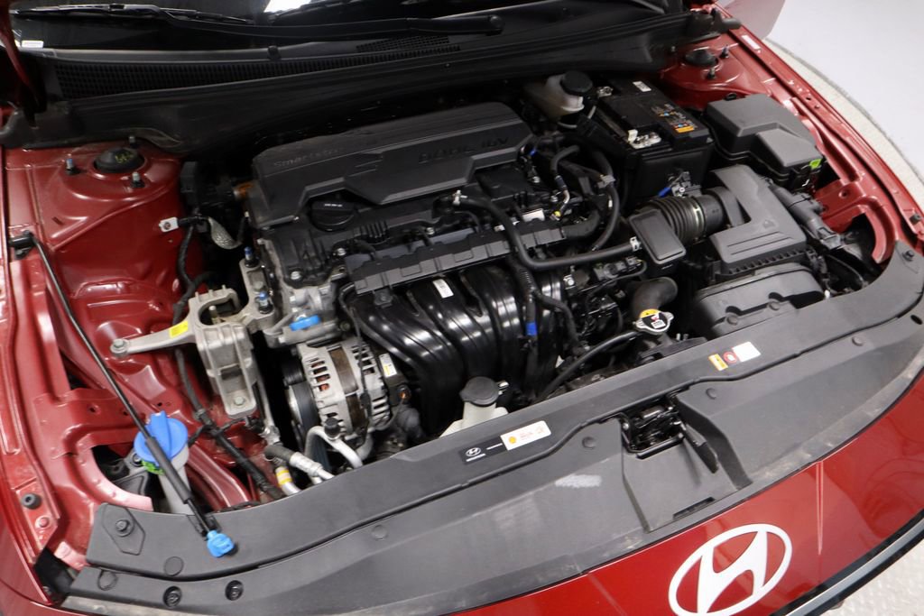 Certified 2025 Hyundai Elantra SEL FWD image 16