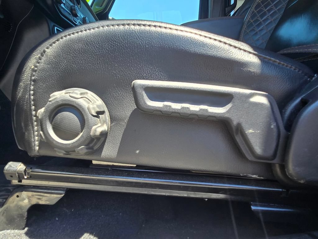 Used 2021 Jeep Wrangler Unlimited Sahara AWD/4WD image 16
