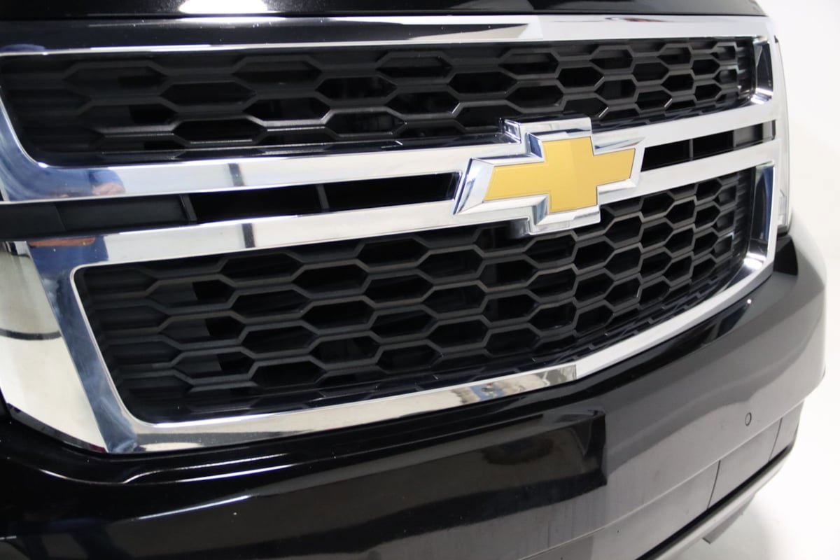 Used 2020 Chevrolet Suburban LT AWD/4WD image 32