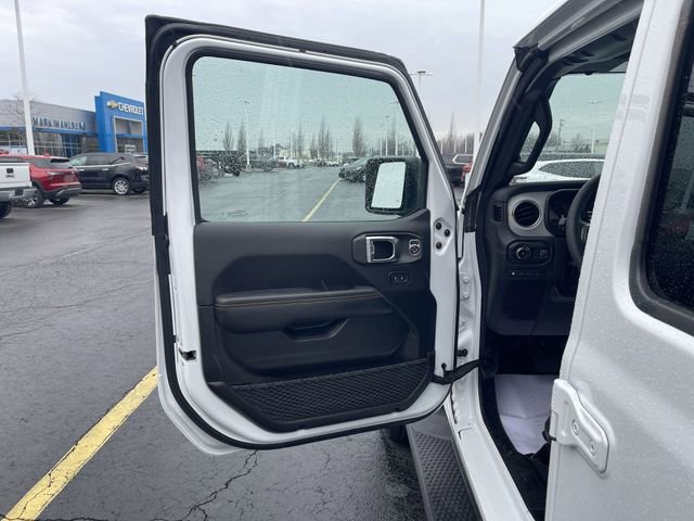 Used 2025 Jeep Wrangler Unlimited Sahara image 22