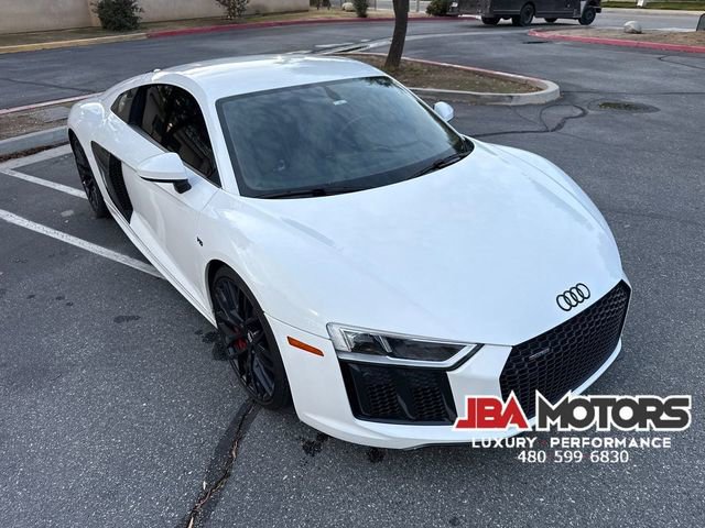 Used 2018 Audi R8 V10 w/ Carbon Exterior Package image 48