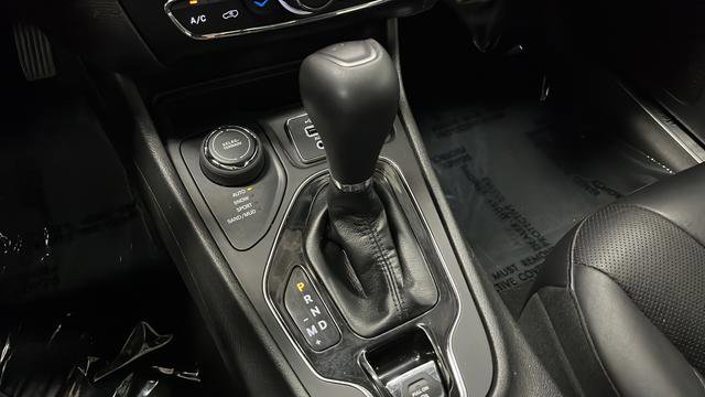 Used 2021 Jeep Cherokee Limited AWD/4WD image 22