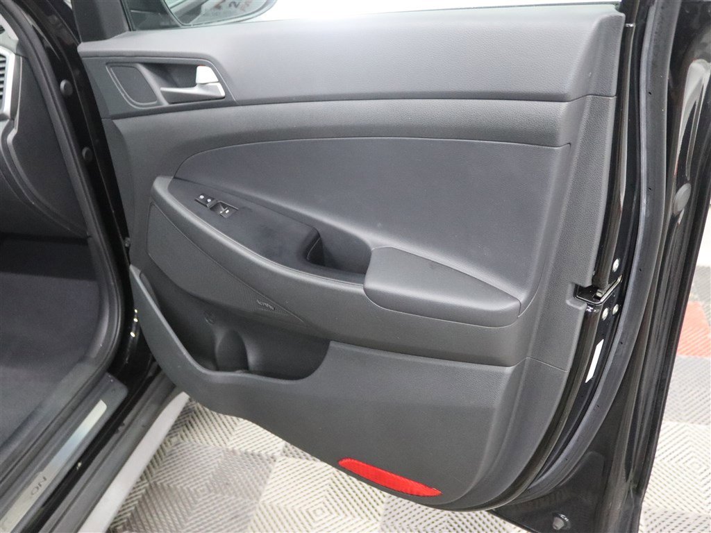 Used 2018 Hyundai Tucson Limited AWD/4WD image 32