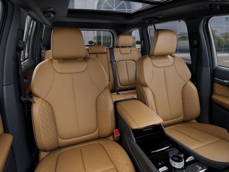 New 2025 Jeep Grand Cherokee Summit image 16