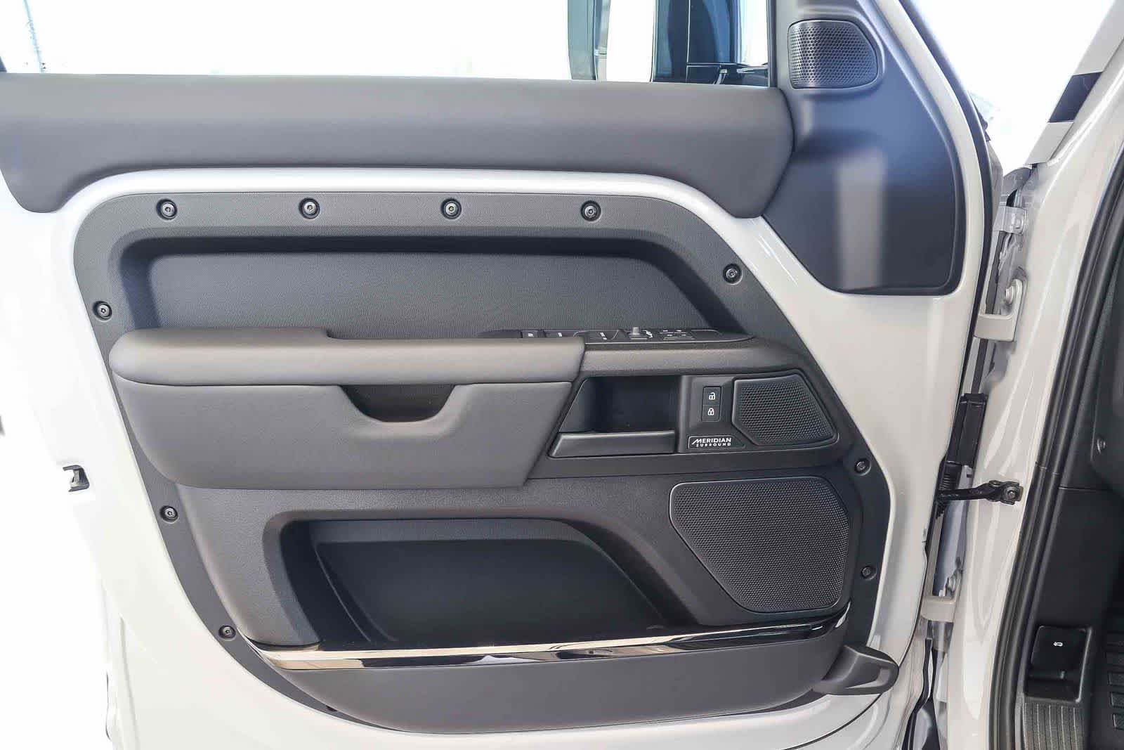 New 2026 Land Rover Defender 110 OCTA AWD/4WD image 26