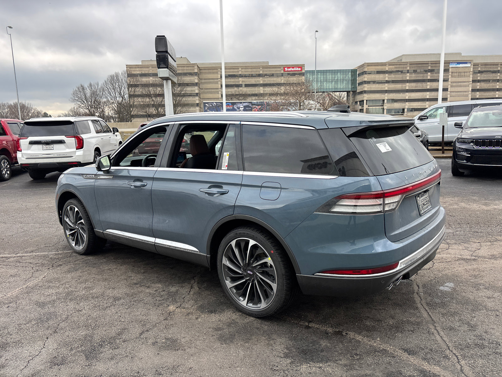 New 2026 Lincoln Aviator Reserve image 5