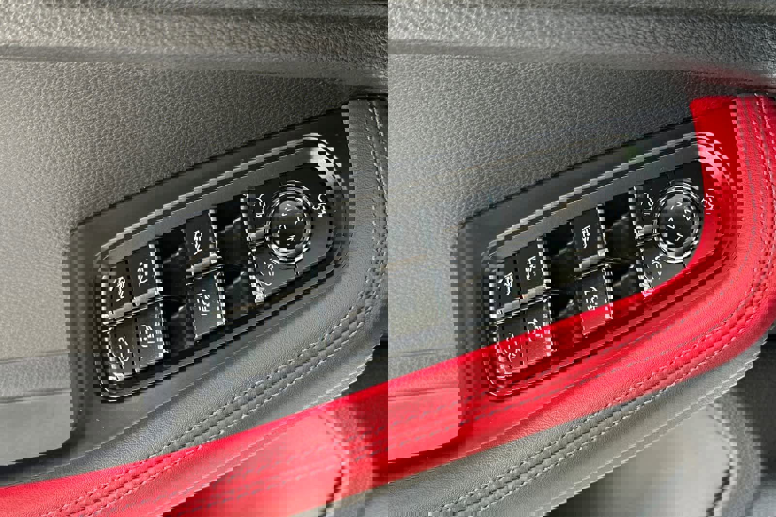 Used 2023 Porsche Macan GTS image 13