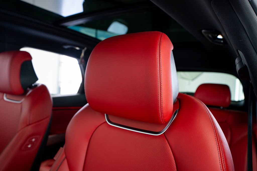 Used 2026 Genesis GV70 2.5T Sport Prestige image 39