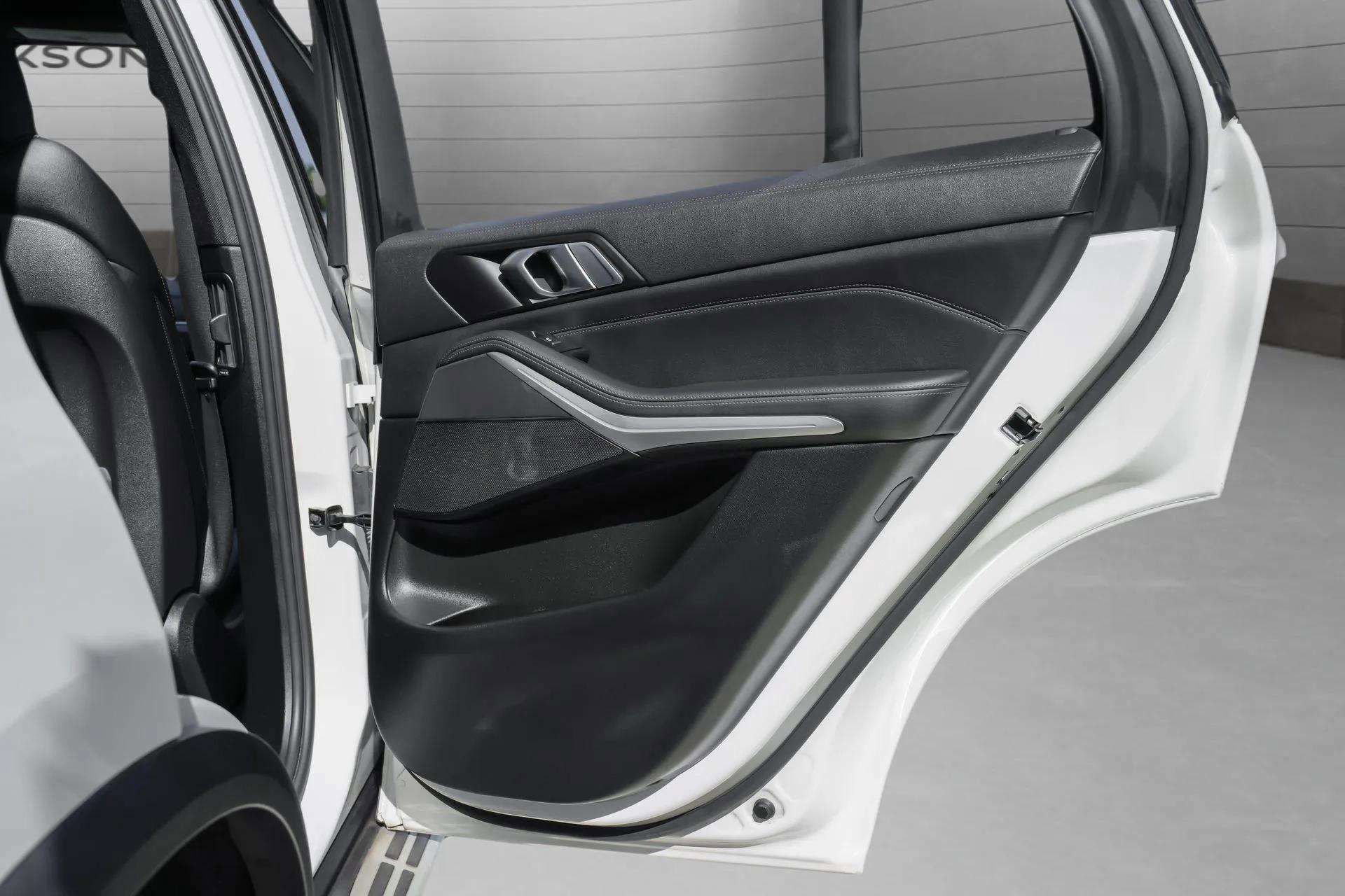 Used 2023 BMW X5 sDrive40i w/ Premium Package image 31