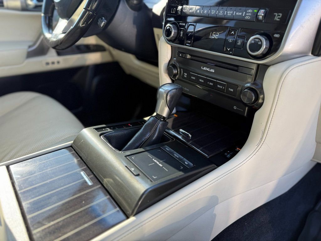 Used 2022 Lexus GX 460 Luxury w/ Off Road Package AWD/4WD image 14