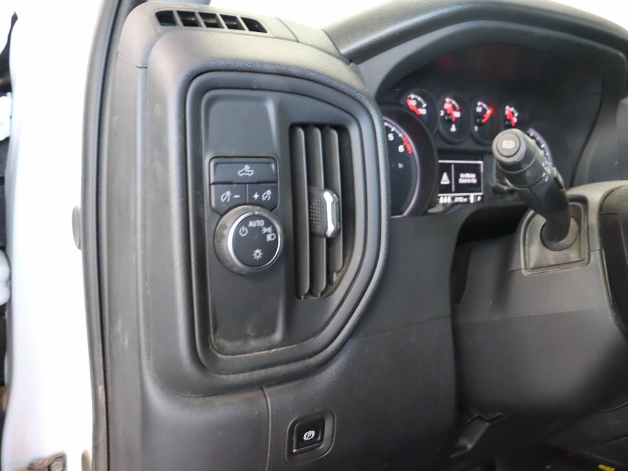Certified 2024 Chevrolet Silverado 1500 Custom RWD image 12