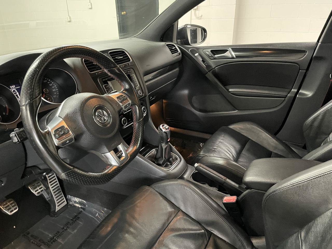 Used 2014 Volkswagen GTI Driver's Edition FWD image 15