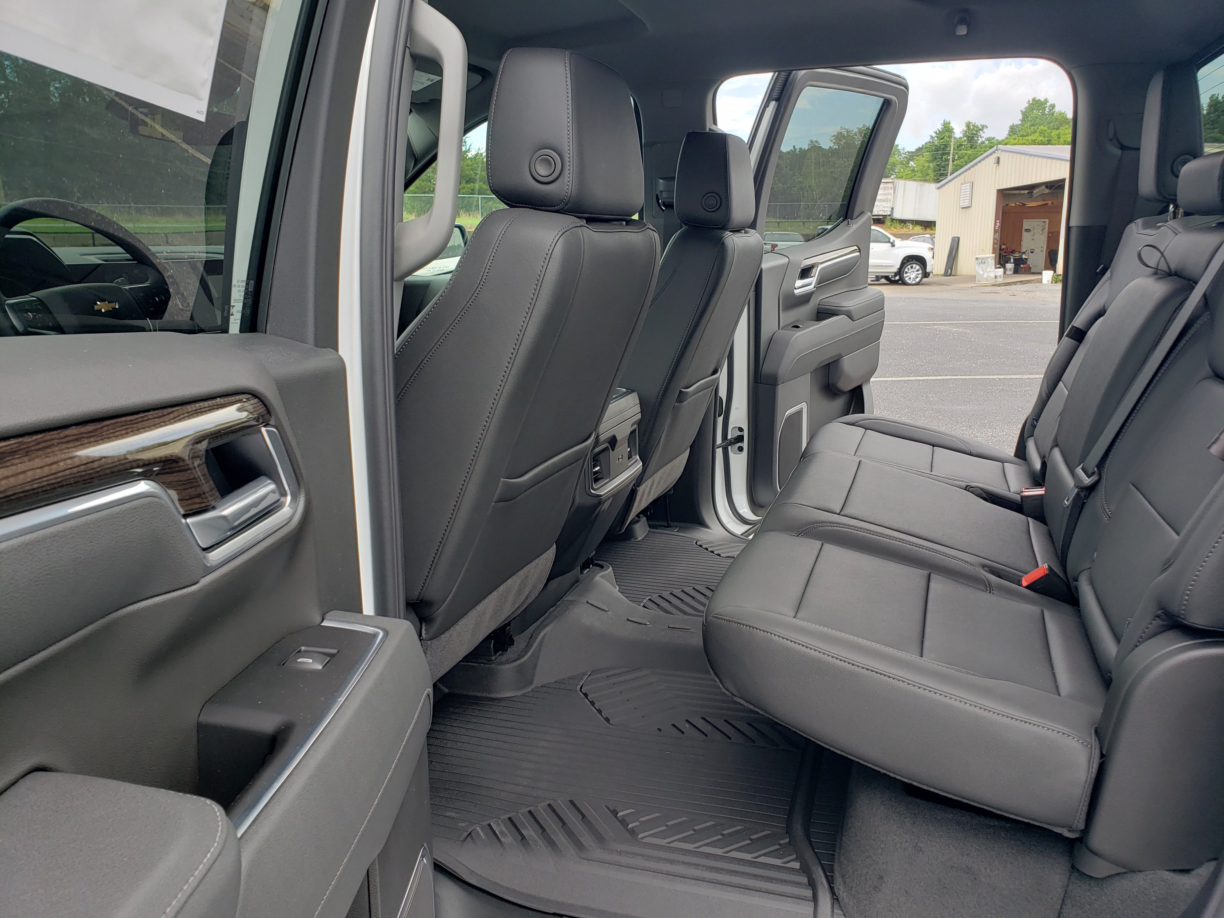 New 2026 Chevrolet Silverado 1500 LT AWD/4WD image 32