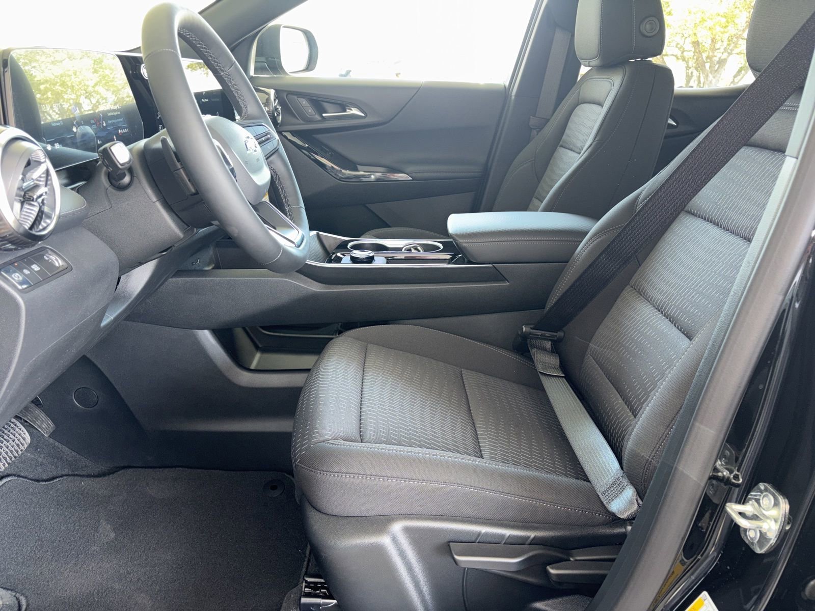 New 2026 Chevrolet Equinox LT w/ Midnight Edition image 13