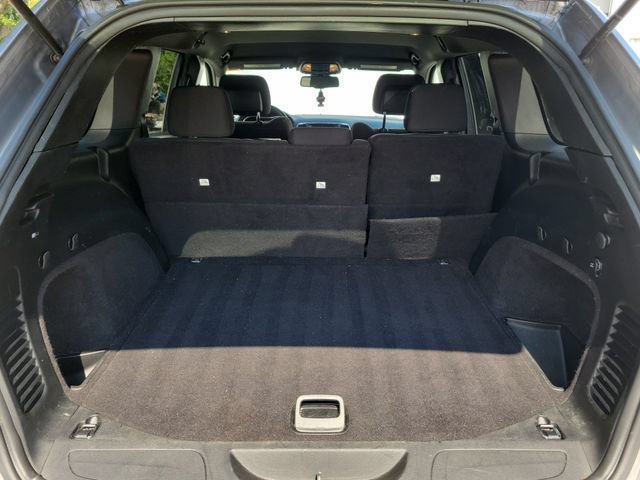 Used 2016 Jeep Grand Cherokee Laredo w/ Quick Order Package 23E RWD image 17