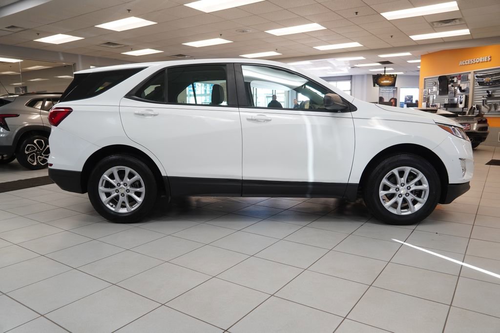 Used 2021 Chevrolet Equinox LS image 15