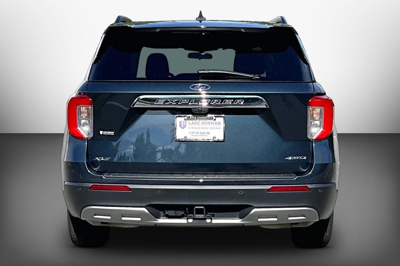 Used 2023 Ford Explorer XLT w/ Equipment Group 202A AWD/4WD image 7