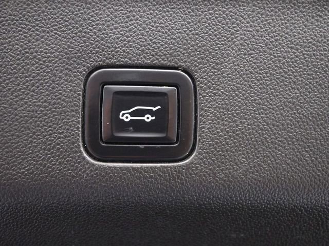 Used 2023 Chevrolet Tahoe Z71 AWD/4WD image 16