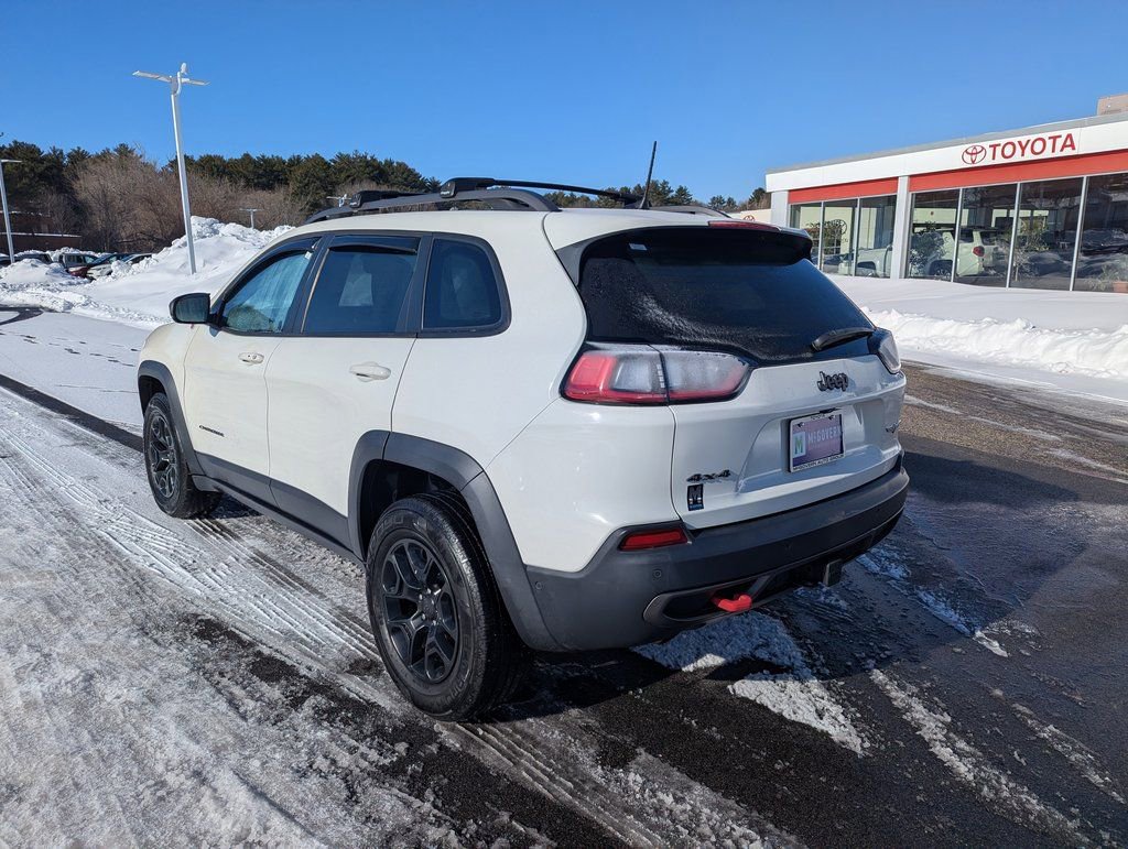 Used 2019 Jeep Cherokee Trailhawk image 3