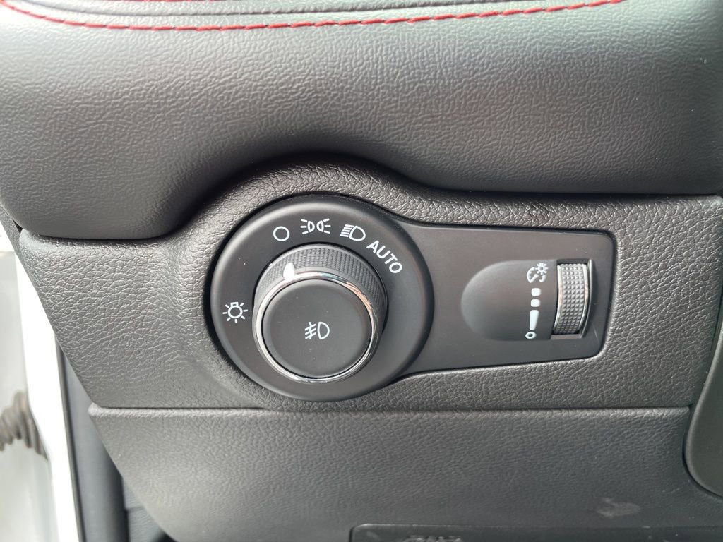 Used 2023 Dodge Durango GT AWD/4WD image 14