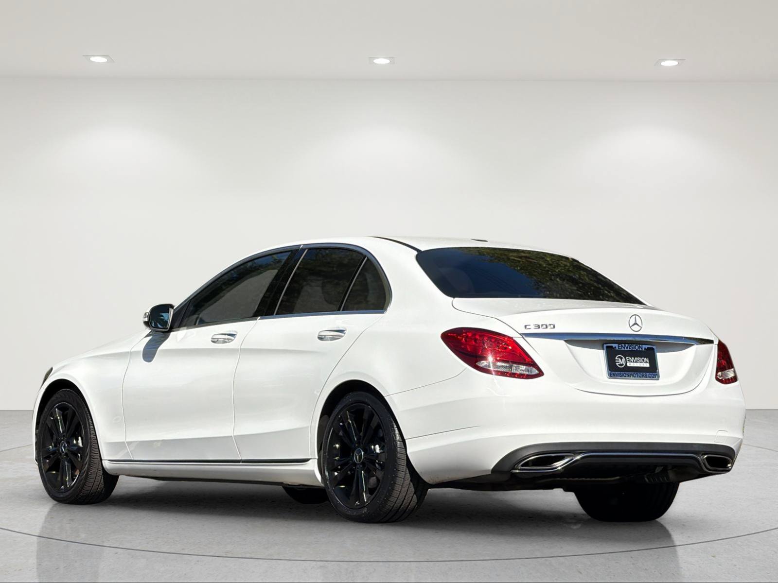 Used 2016 Mercedes-Benz C 300 Sedan image 3