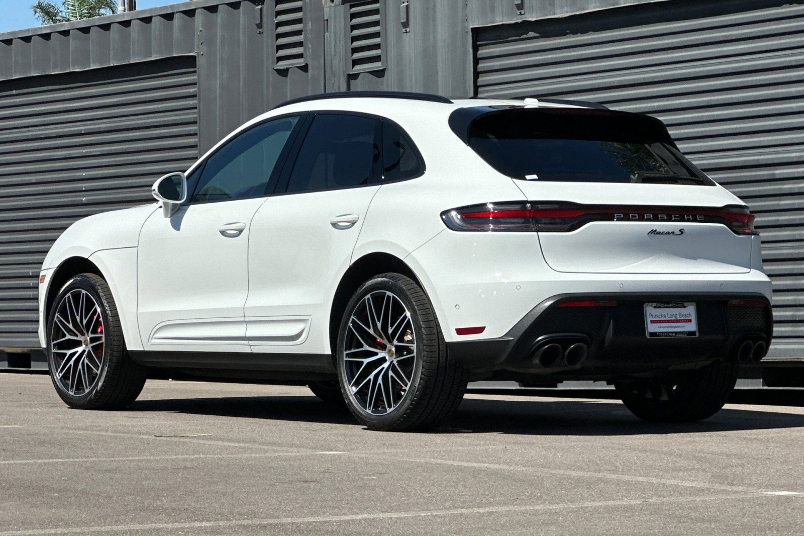 Certified 2023 Porsche Macan S AWD/4WD image 3