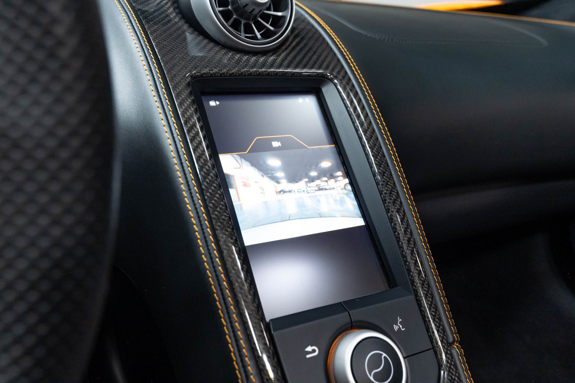 Used 2015 McLaren 650S Spider RWD image 20