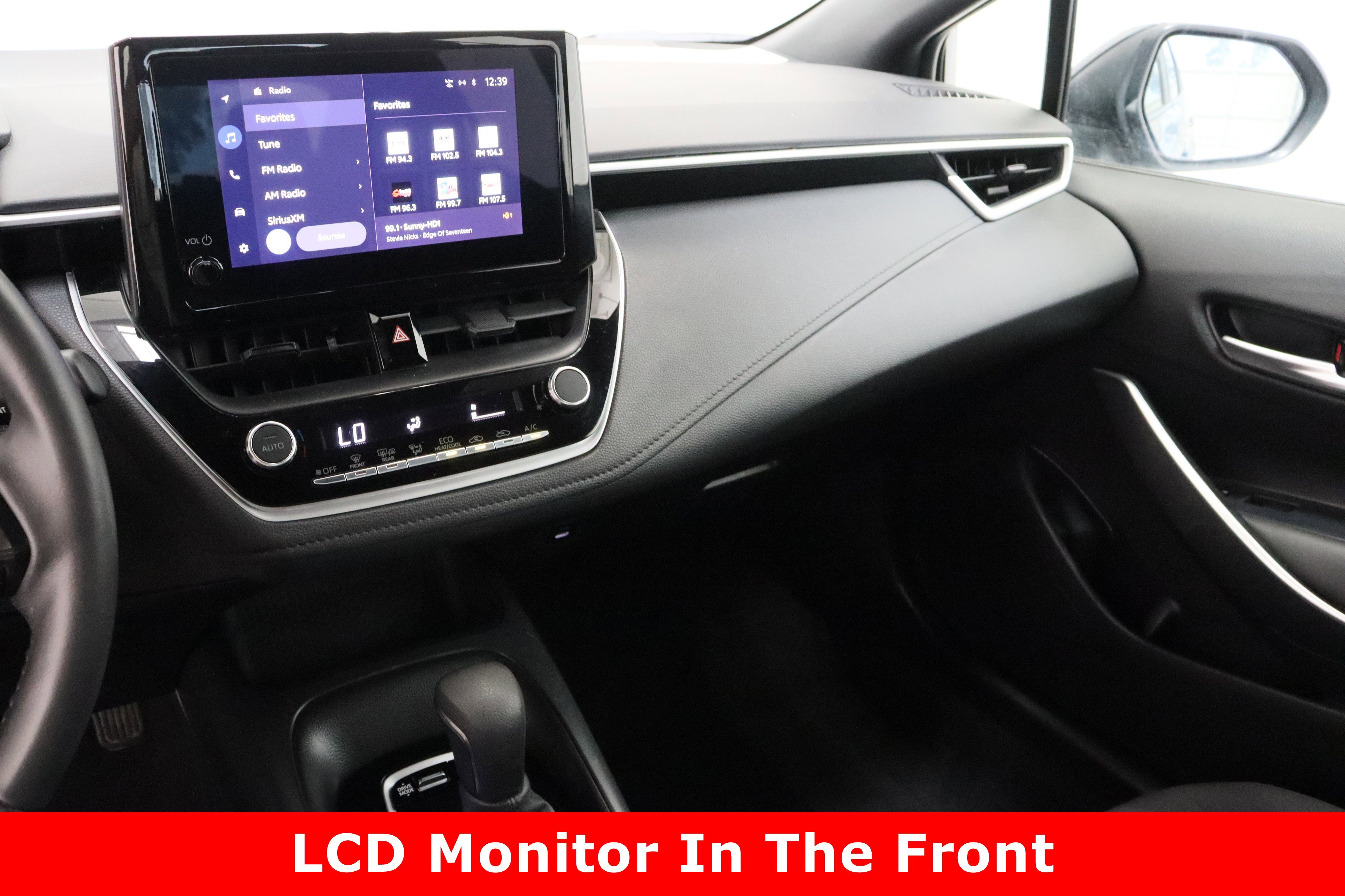 Used 2024 Toyota Corolla SE image 15