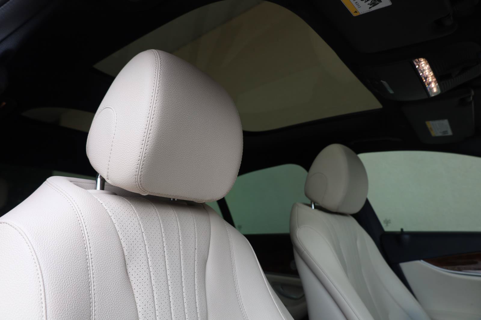 Used 2019 Mercedes-Benz E 300 4MATIC image 32