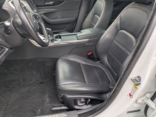 Used 2020 Jaguar XE S image 12