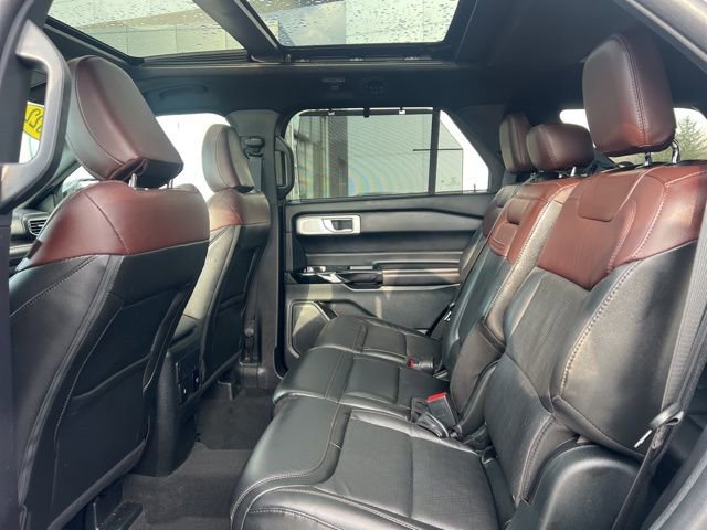 Certified 2022 Ford Explorer Platinum w/ Equipment Group 601A AWD/4WD image 20